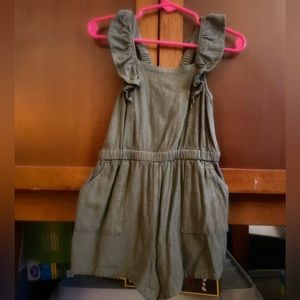 Old Navy size 2T Romper shorts